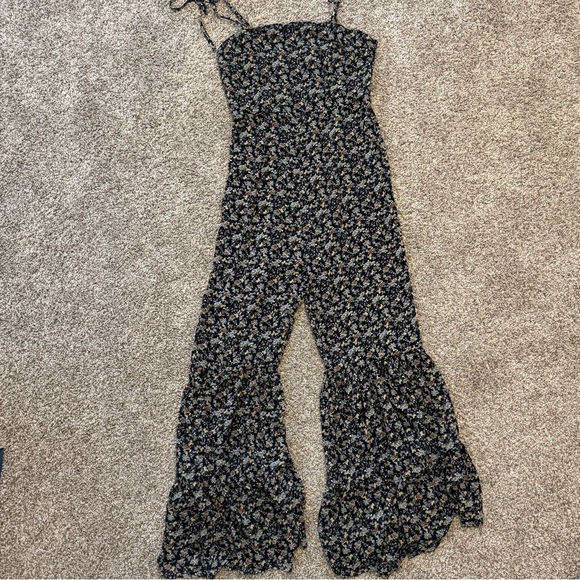Shein Floral Jumpsuit - Picture 3 of 8